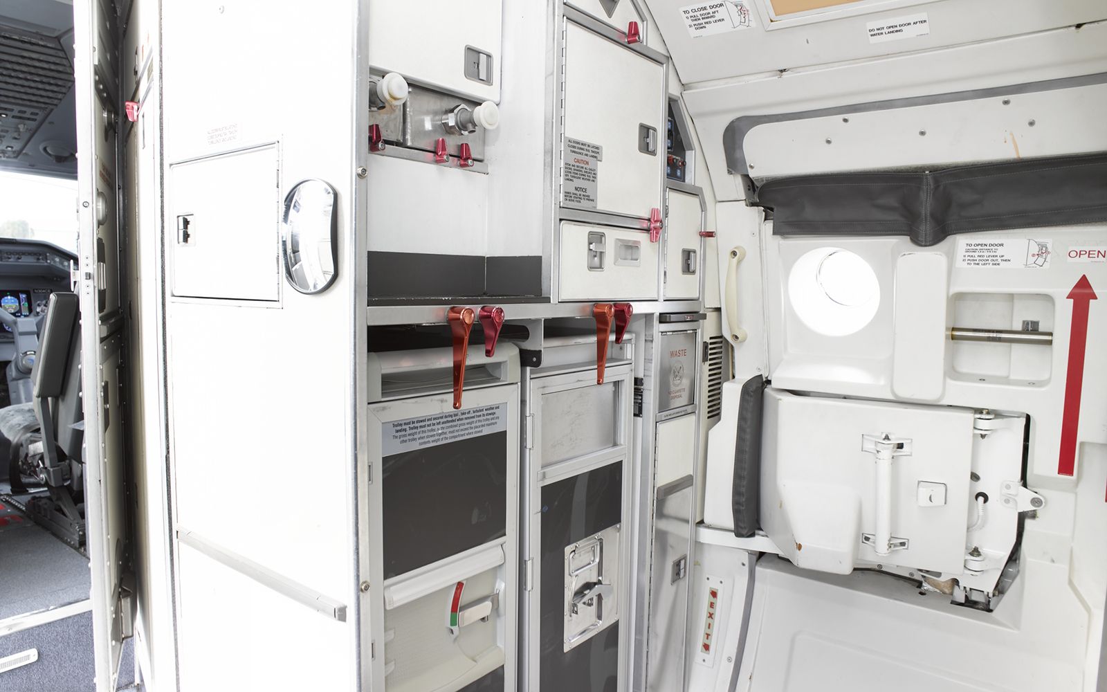 Embraer ERJ-135LR — additional view