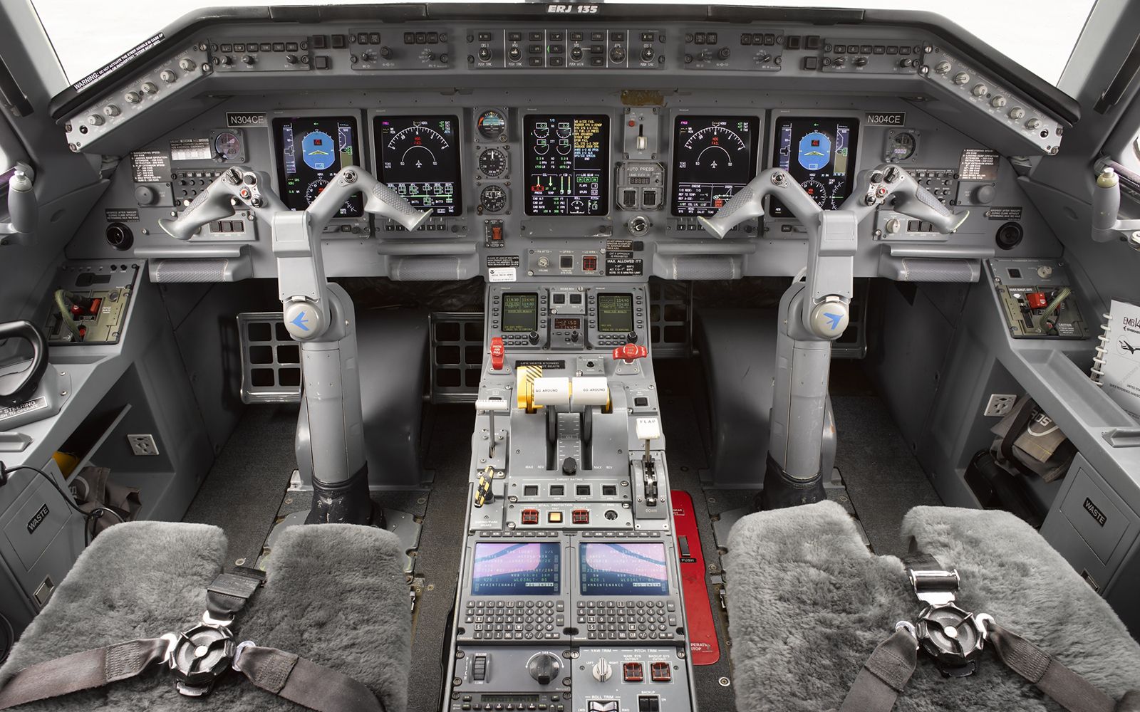 Embraer ERJ-135LR — additional view
