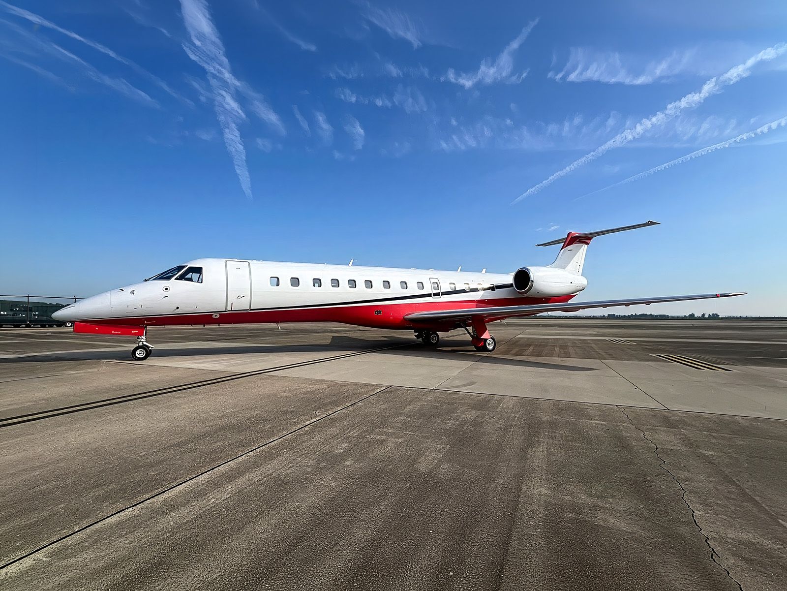 Embraer ERJ-135LR regional jet
