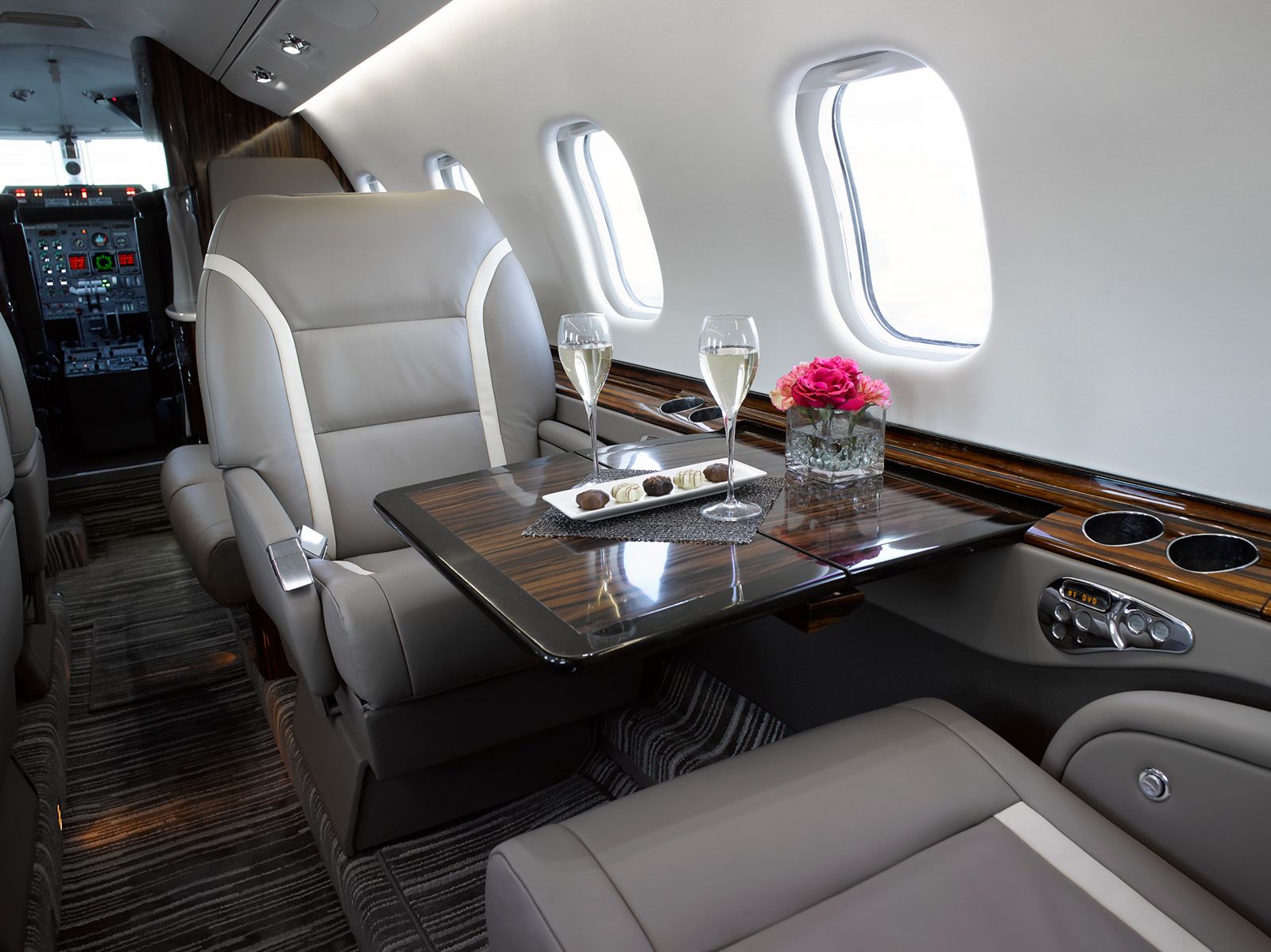 TIA Learjet 60 — additional view